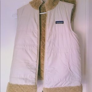 Fuzzy tan hooded Patagonia vest